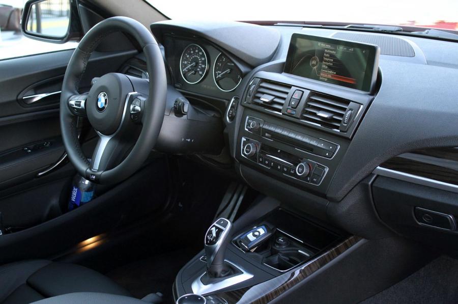  BMW M235i Coupe 2014 года  (фото 27 из 46)